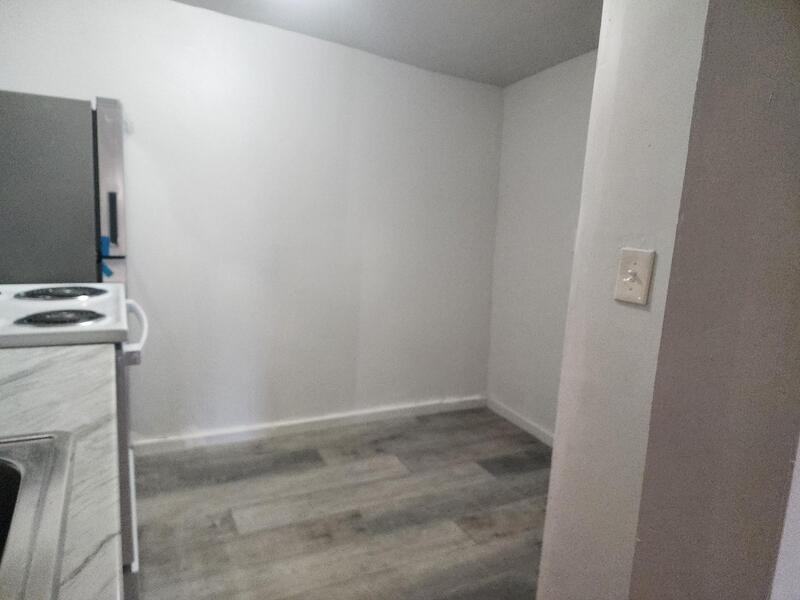 116 E Main St - Photo 4 of 12