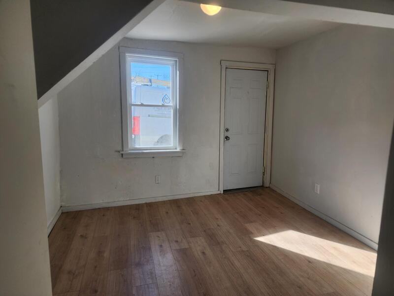 116 E Main St - Photo 5 of 12