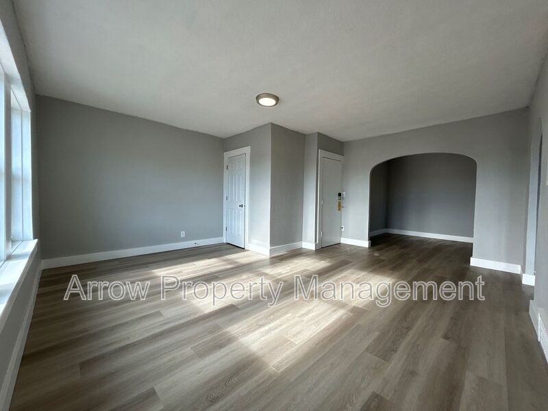 723 Ella St #C4 - Photo 2 of 7