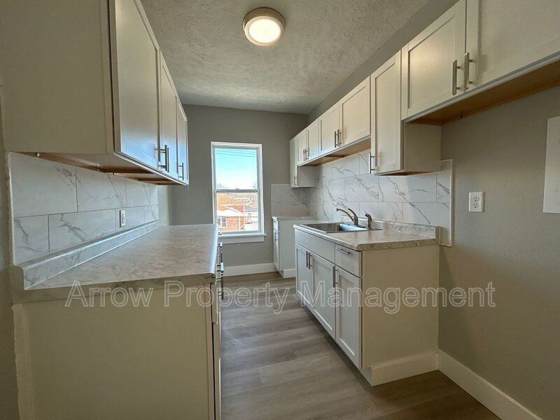 723 Ella St #C4 - Photo 4 of 7