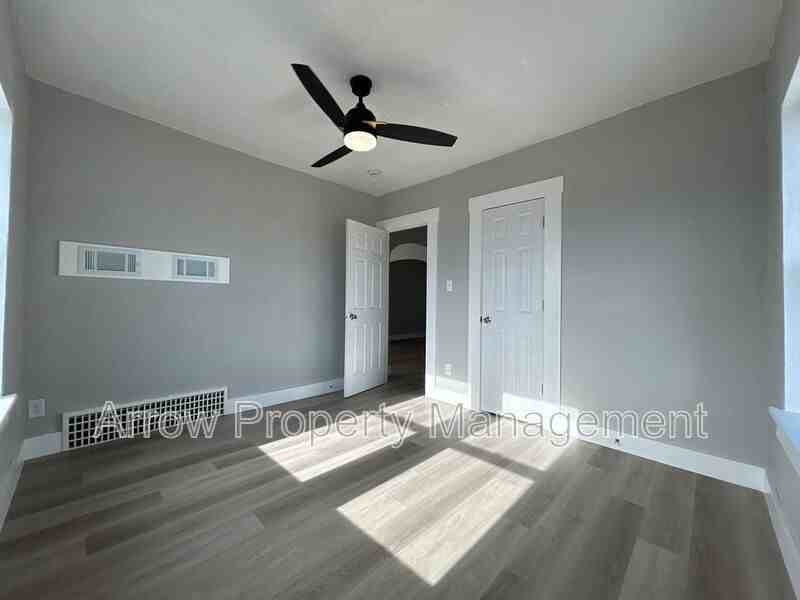 723 Ella St #C4 - Photo 6 of 7