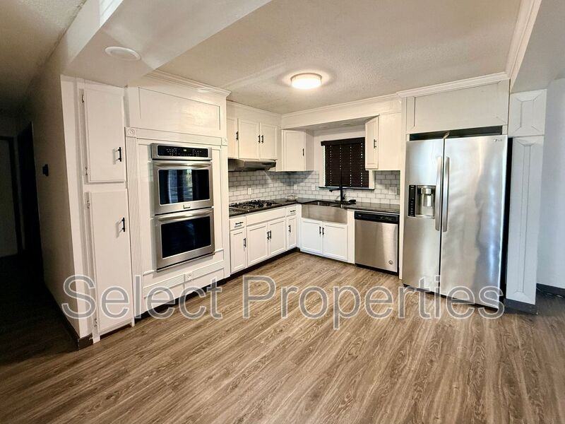 1605 Dupwe Drive - Photo 2 of 15