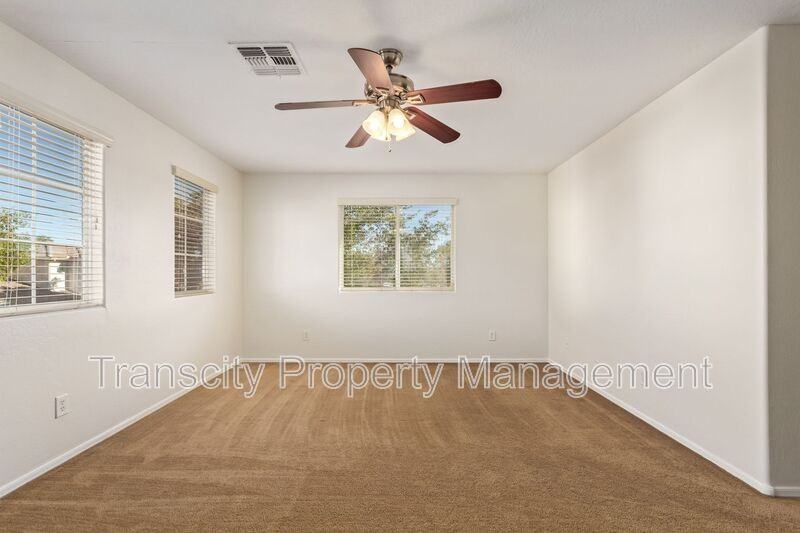 10221 E Isleta Ave - Photo 7 of 20