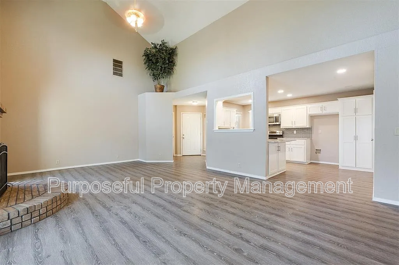 2501 Patti Place - Photo 4 of 30