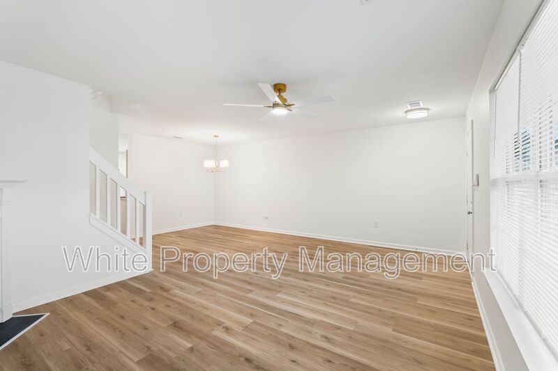 15554 Asterwind Ct - Photo 4 of 28