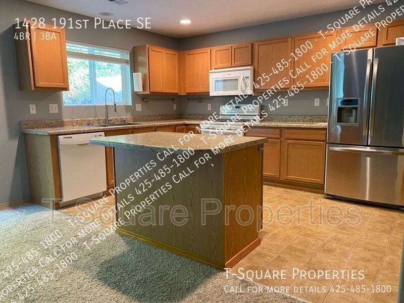 1428 191st Pl Se - Photo 2 of 15