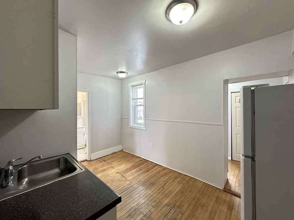 4409 North Kenneth Avenue #2B - Photo 6 of 21