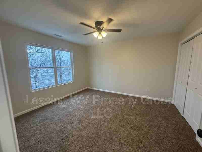 162 Christian Ct - Photo 4 of 13