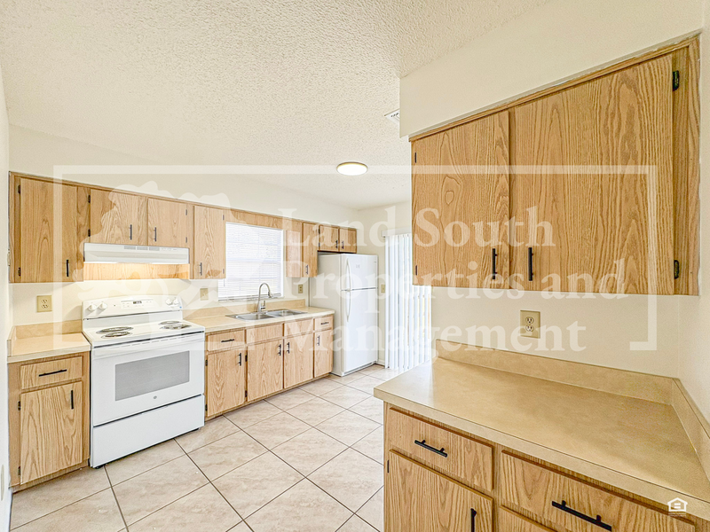 5816 Charlton Dr - Photo 4 of 13