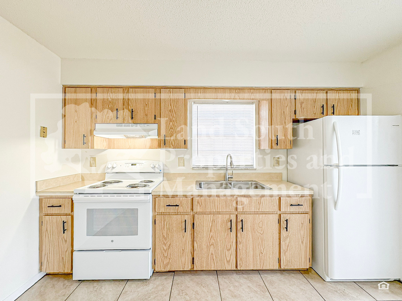 5816 Charlton Dr - Photo 6 of 13