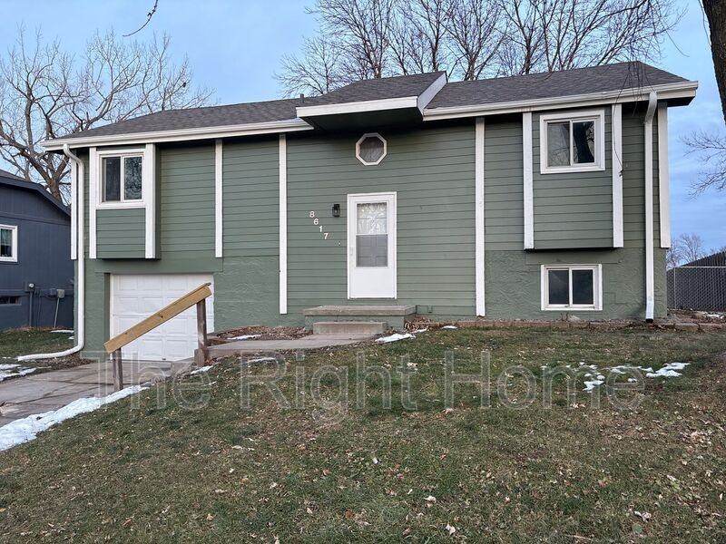 8617 South 143rd Avenue