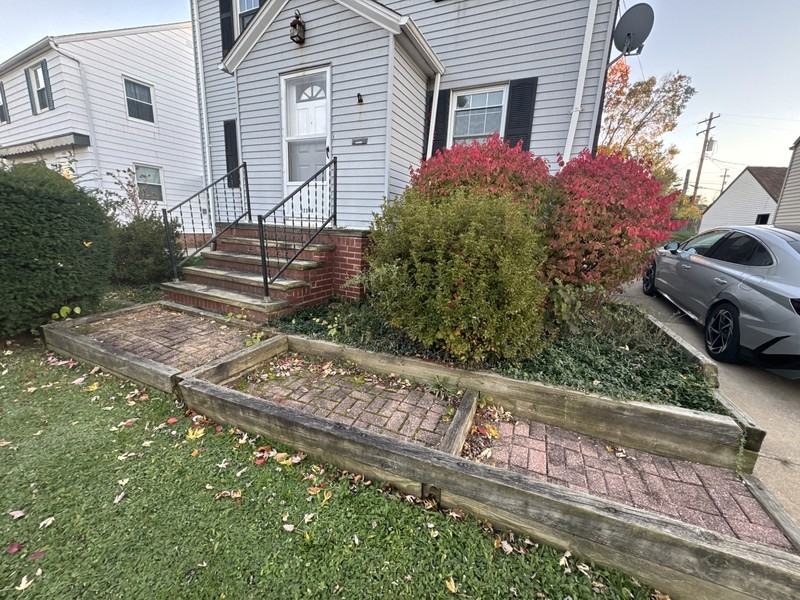 11104 Lincoln Avenue - Photo 2 of 50