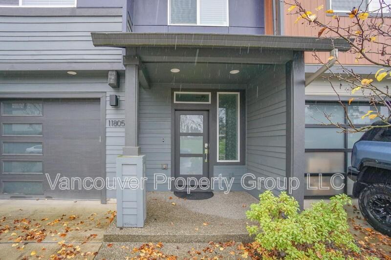 11805 Northeast 108th Street - Photo 2 of 29