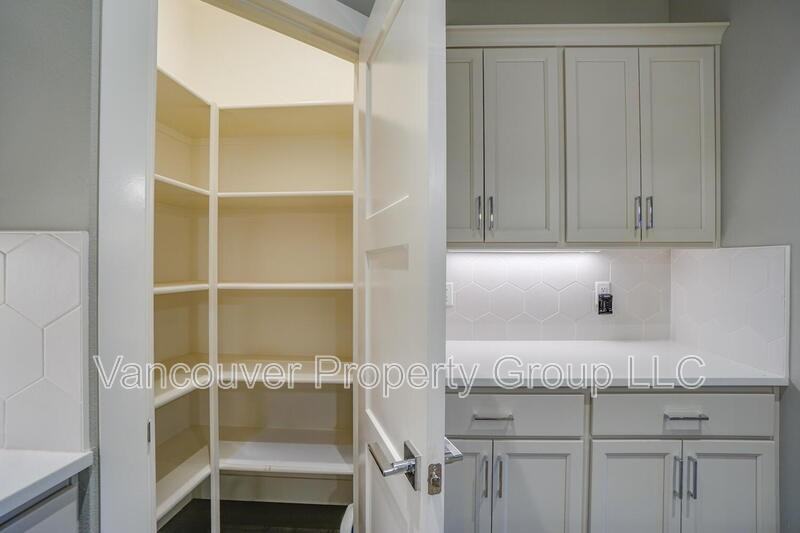 11805 Northeast 108th Street - Photo 7 of 29