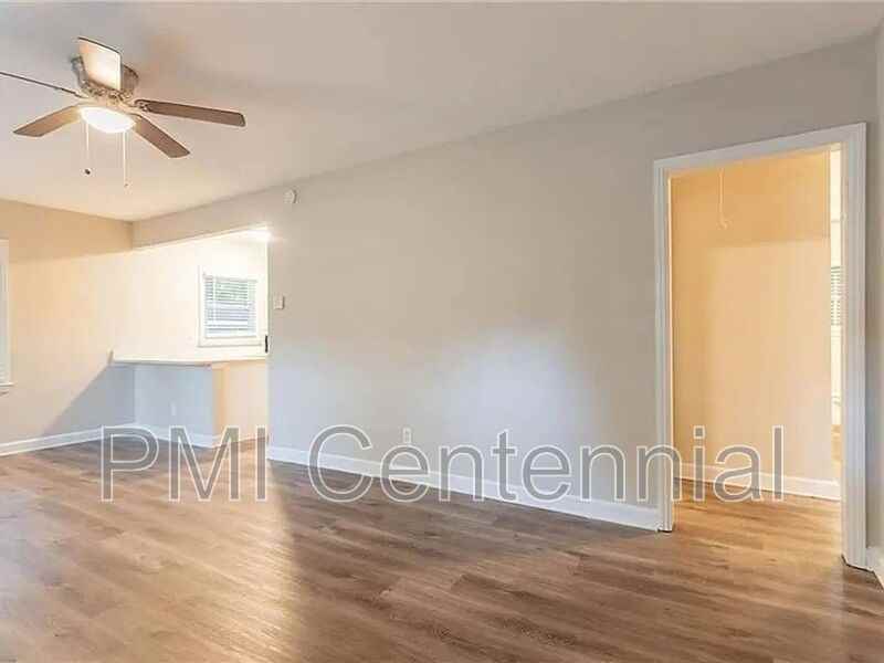 1760 Spring Avenue - Photo 4 of 26