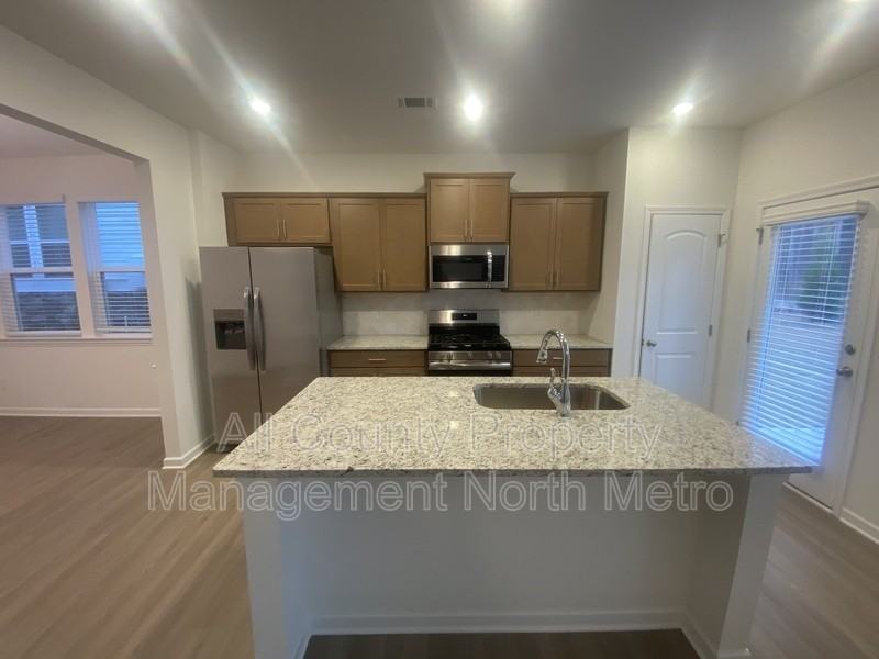 152 Parkwood Dr - Photo 5 of 16