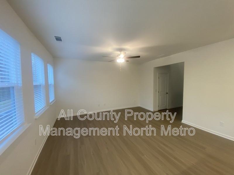 152 Parkwood Dr - Photo 7 of 16