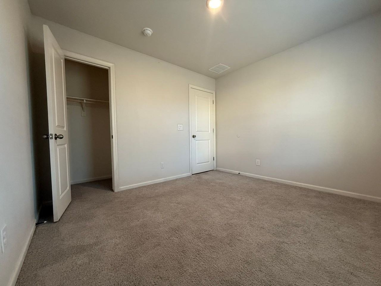 5570 Havasu Creek Road - Photo 6 of 40