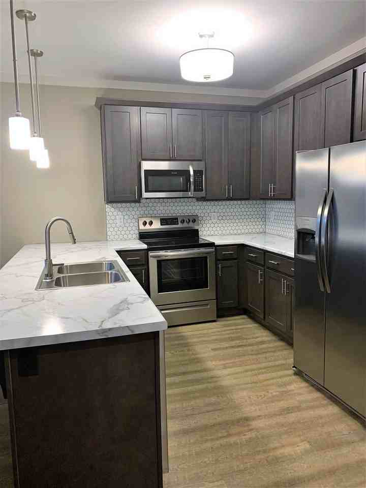 Lenox Place - Photo 2 of 29