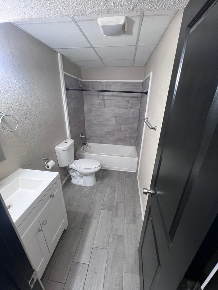 Four Oaks - Photo 5 of 14