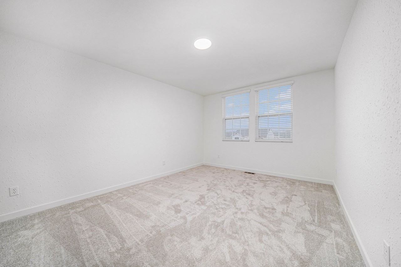 109 109 Iris Court - Photo 6 of 23