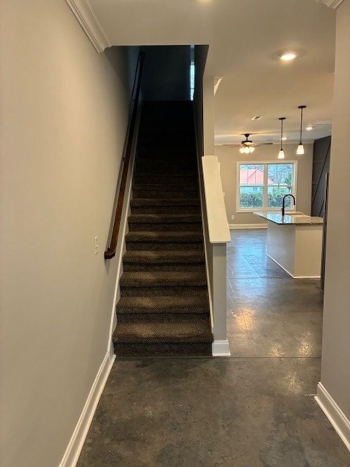 744 Gracey Ave - Photo 5 of 18