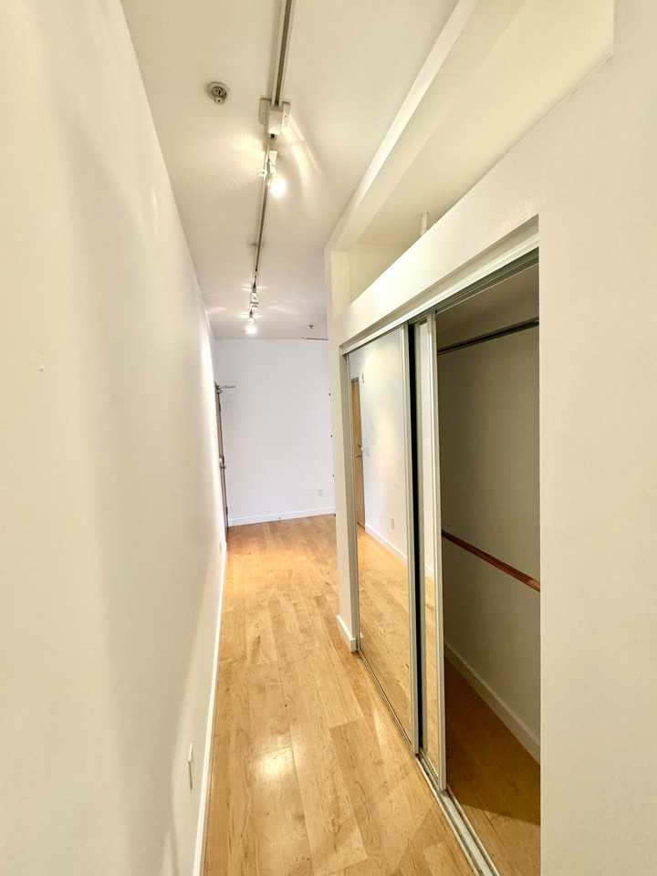 25 Duboce Avenue ##9 - Photo 3 of 10