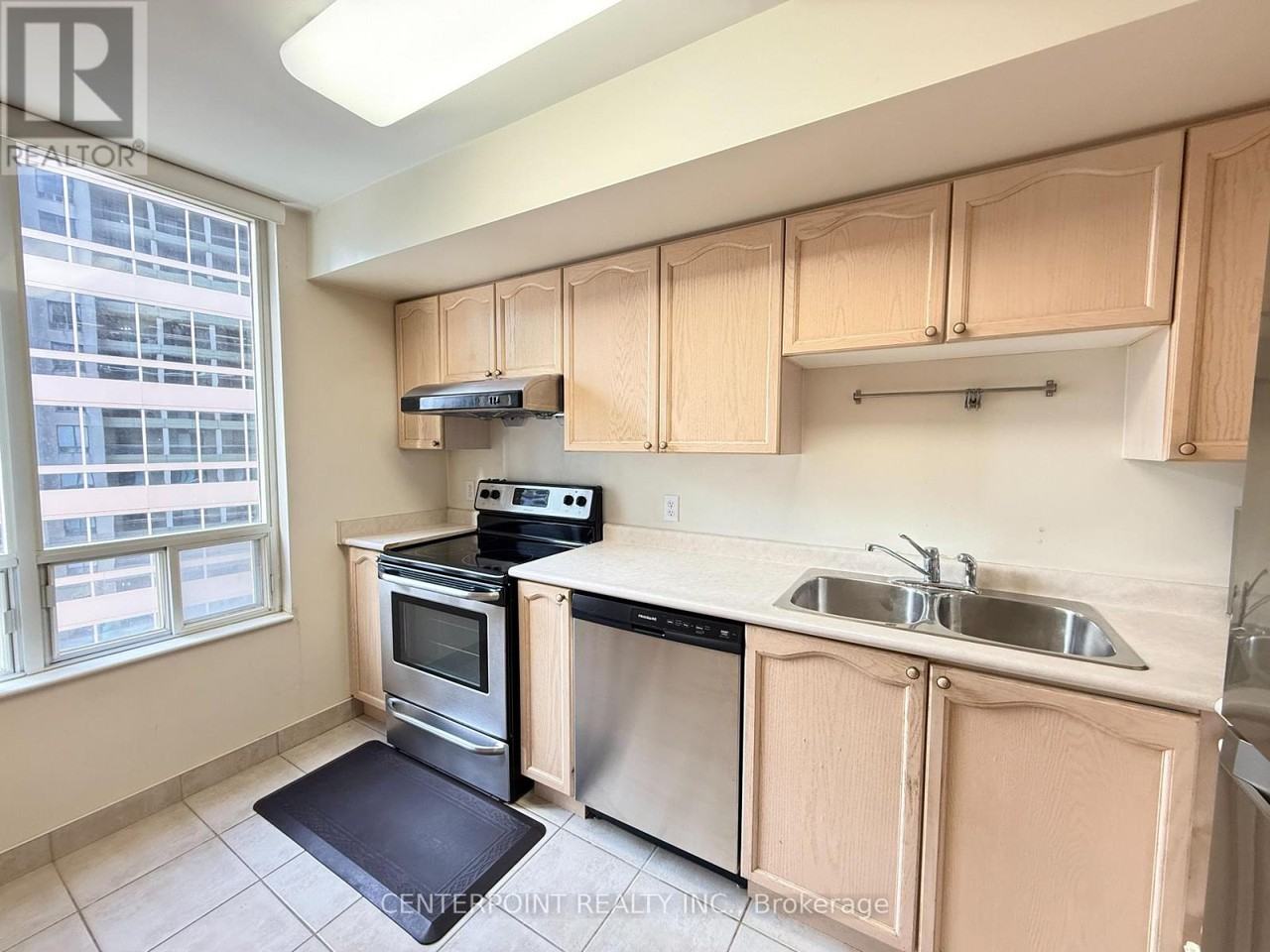 260 Doris Avenue #602 - Photo 3 of 13