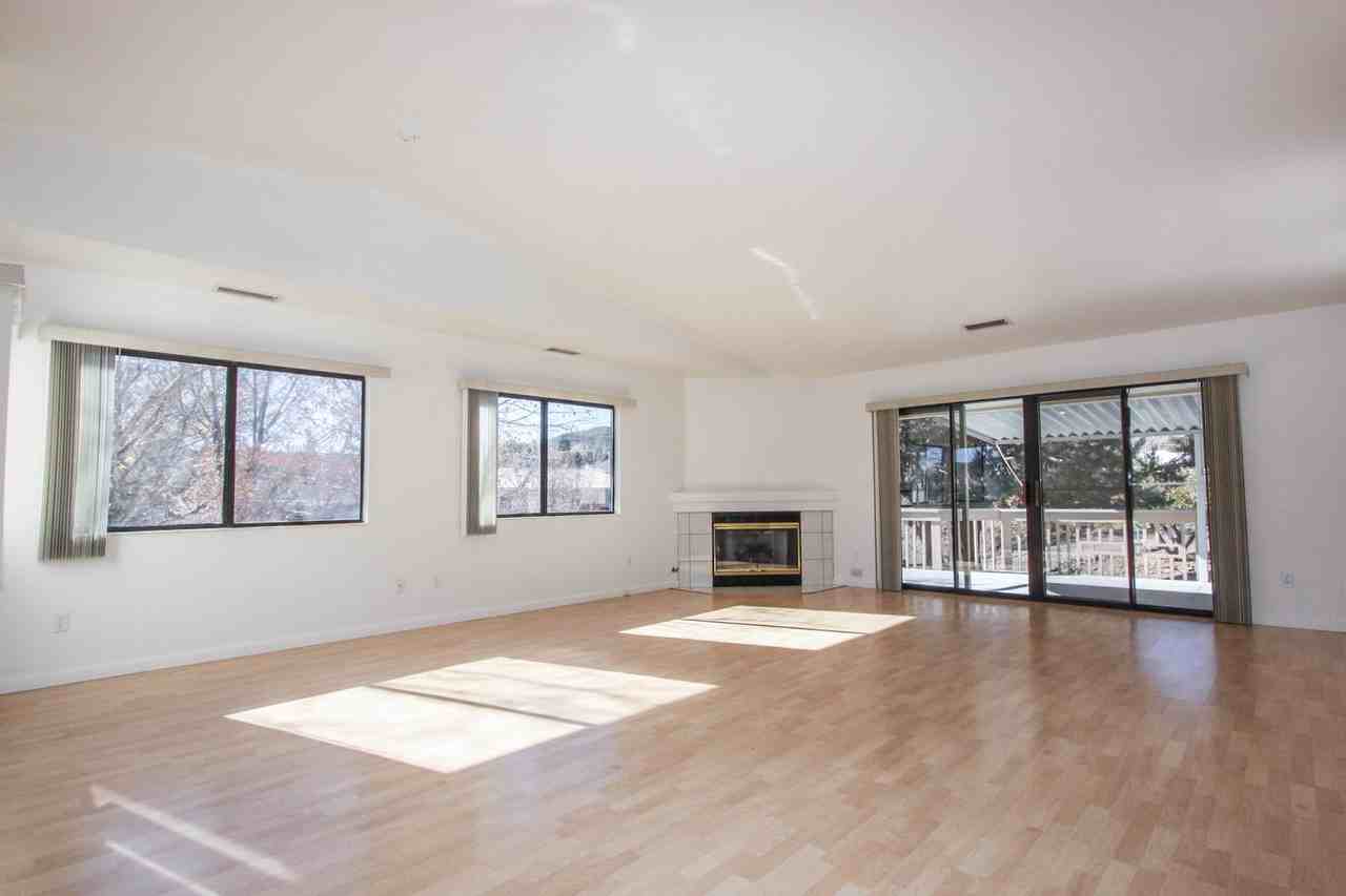 1840 Oriental Ave - Photo 2 of 16