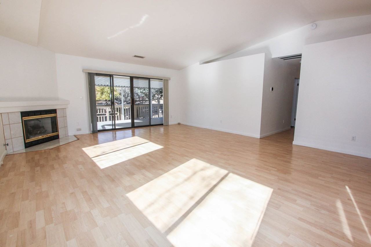 1840 Oriental Ave - Photo 3 of 16