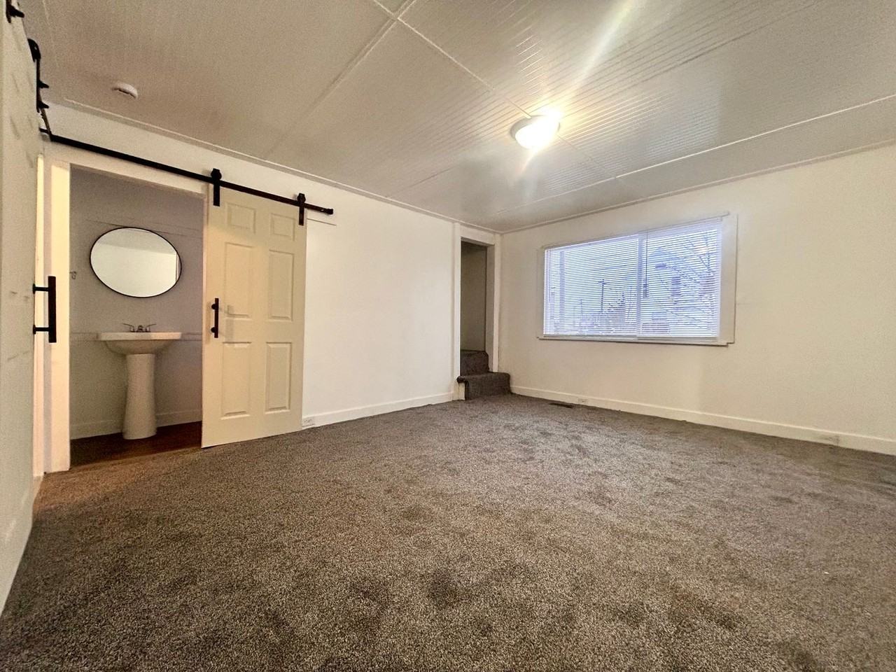 1216 1216 NW Quarry NW