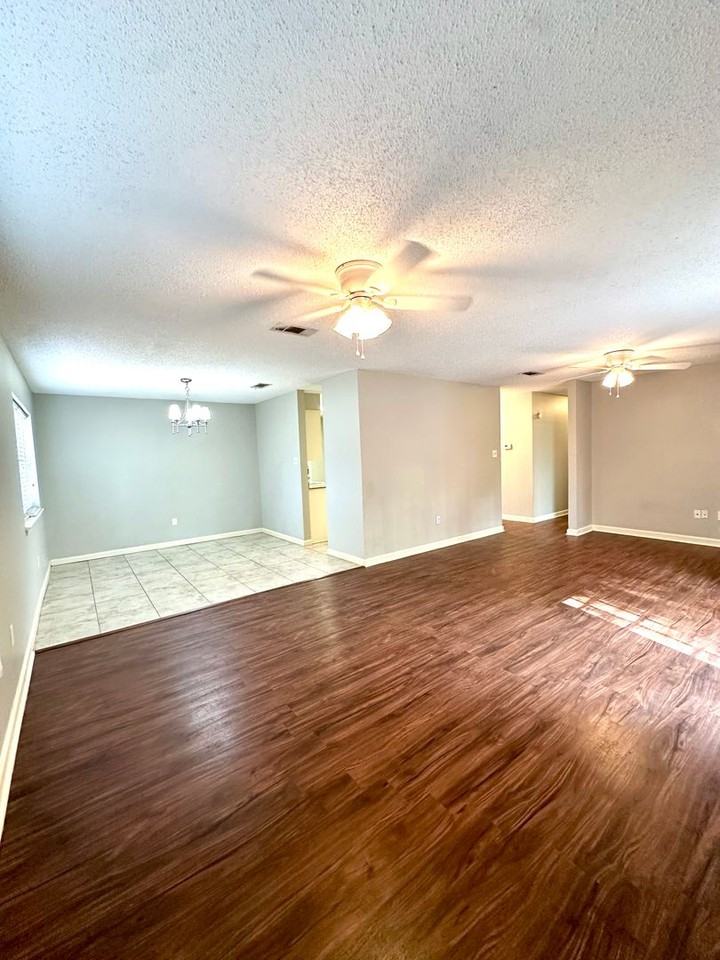 1022 Jason Dr - Photo 6 of 17