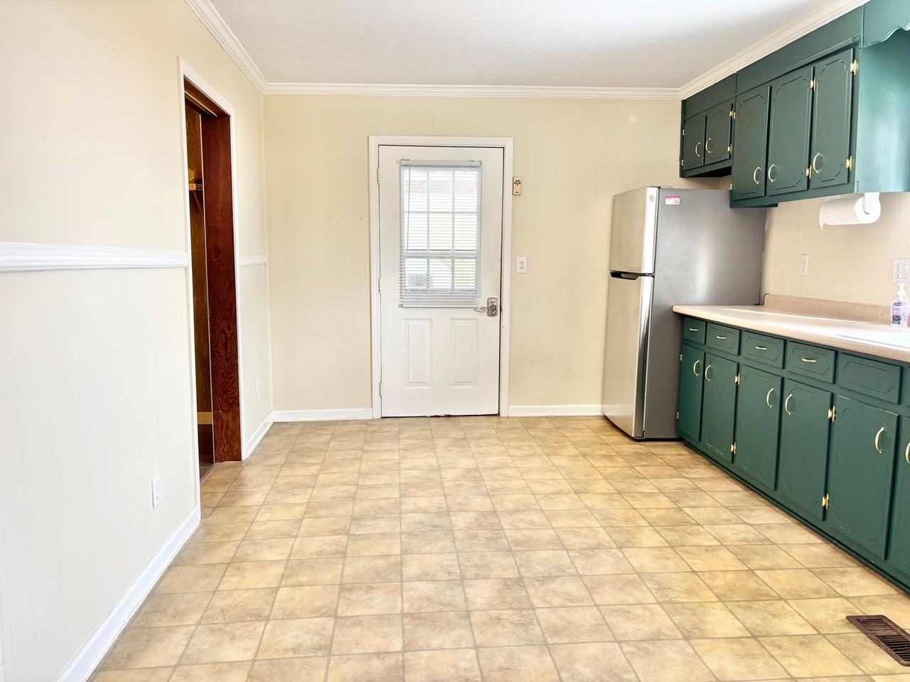 505 Turner St - Photo 2 of 13