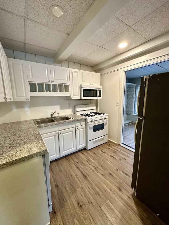 132 Beck Avenue - Photo 3 of 17