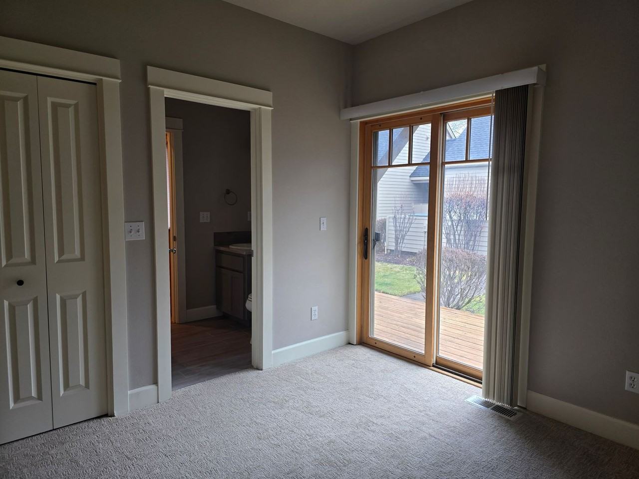 687 West Jefferson Avenue - Photo 7 of 15