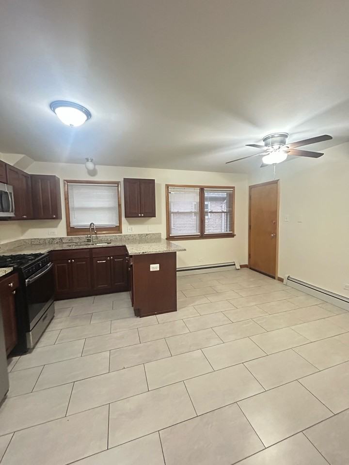 8923 South Cottage Grove Avenue / 801 - Photo 4 of 14