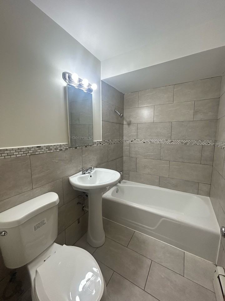 8923 South Cottage Grove Avenue / 801 - Photo 7 of 14