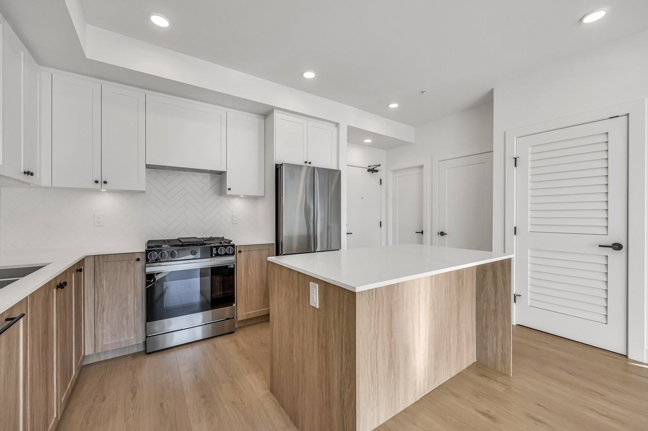 19885 76 Avenue #308 - Photo 5 of 23