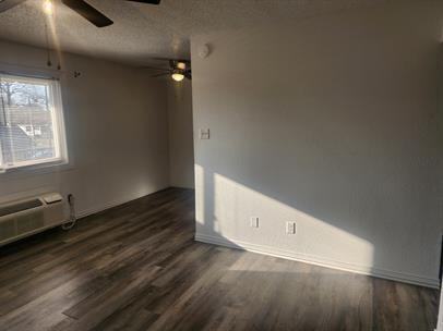 THE PINES - Photo 6 of 9