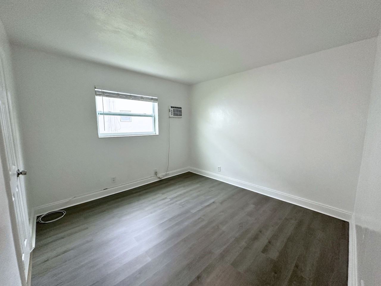 240 Southwest 8th Street - Photo 6 of 16