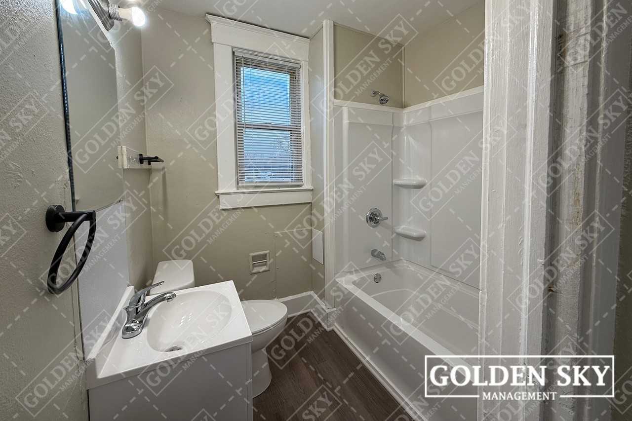 1224 East Main Street - Unit 5 - Photo 3 of 4