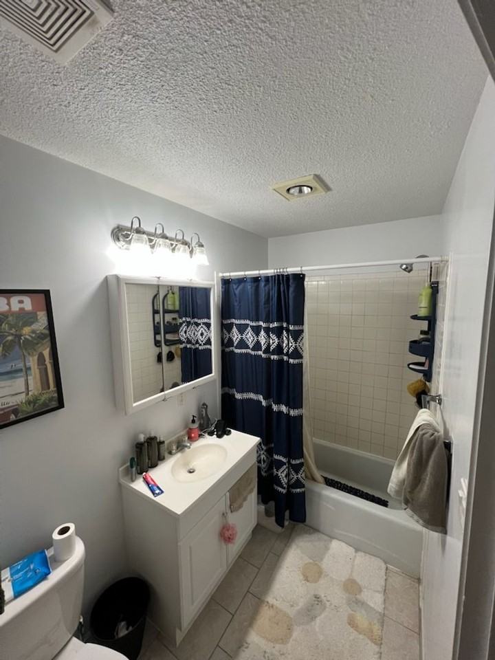 1030 Southpark Dr #7 - Photo 4 of 8