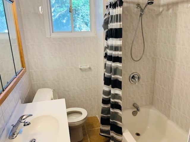 412 Prince Road - Photo 2 of 16