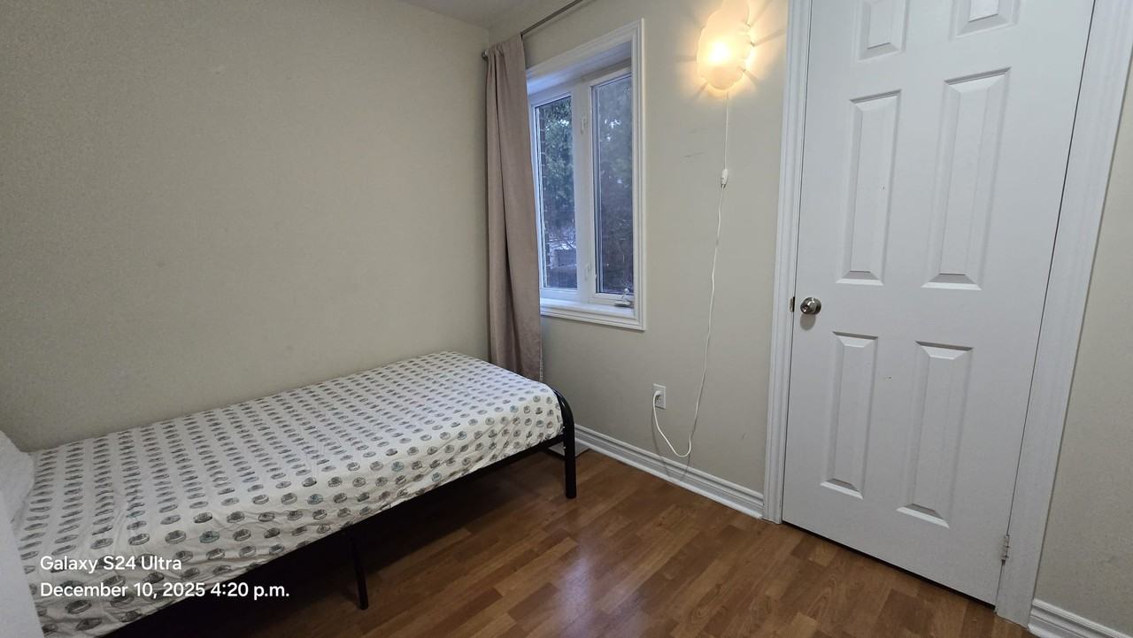 Gerrard St E & Sackville St - Photo 2 of 10