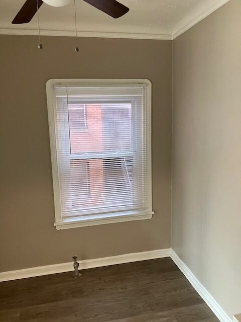 1365 Clarence Avenue - Photo 3 of 8