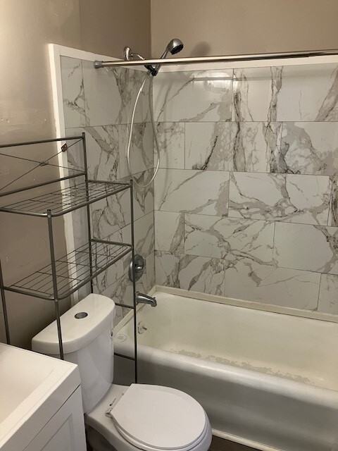 1365 Clarence Avenue - Photo 6 of 8