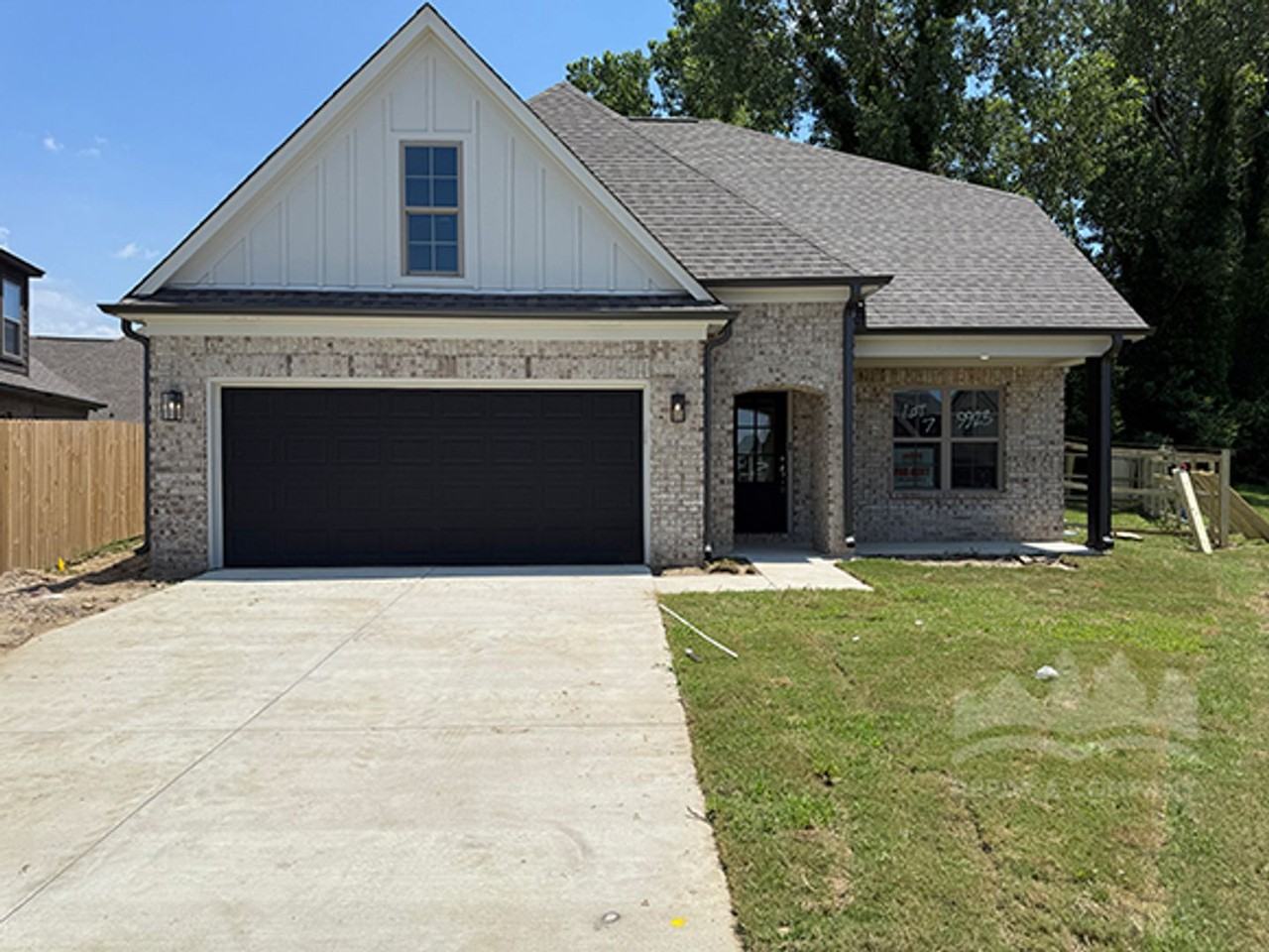 1844 Bloomington Cir E - Photo 2 of 19