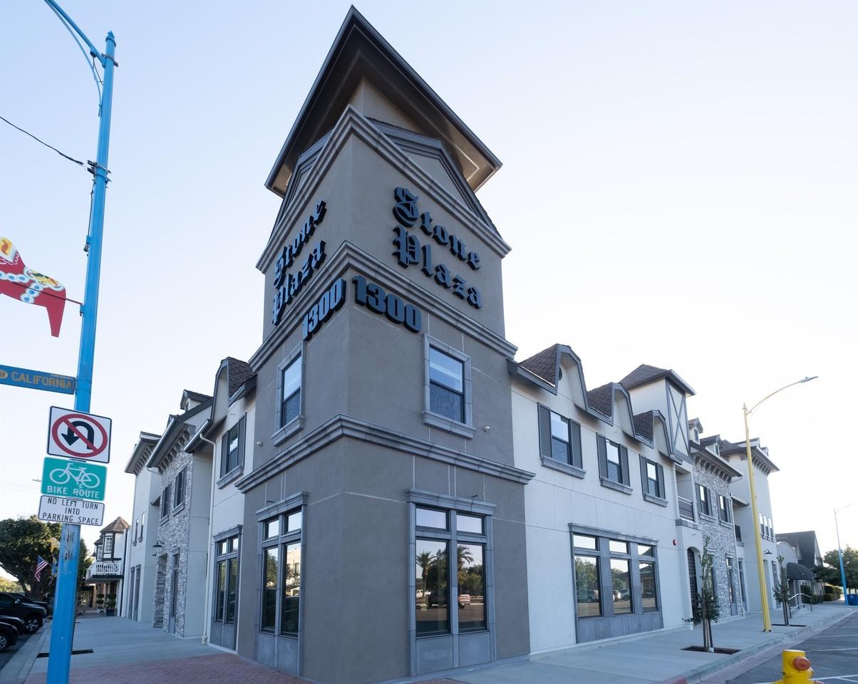 Stone Plaza Apartments - Photo 2 of 2