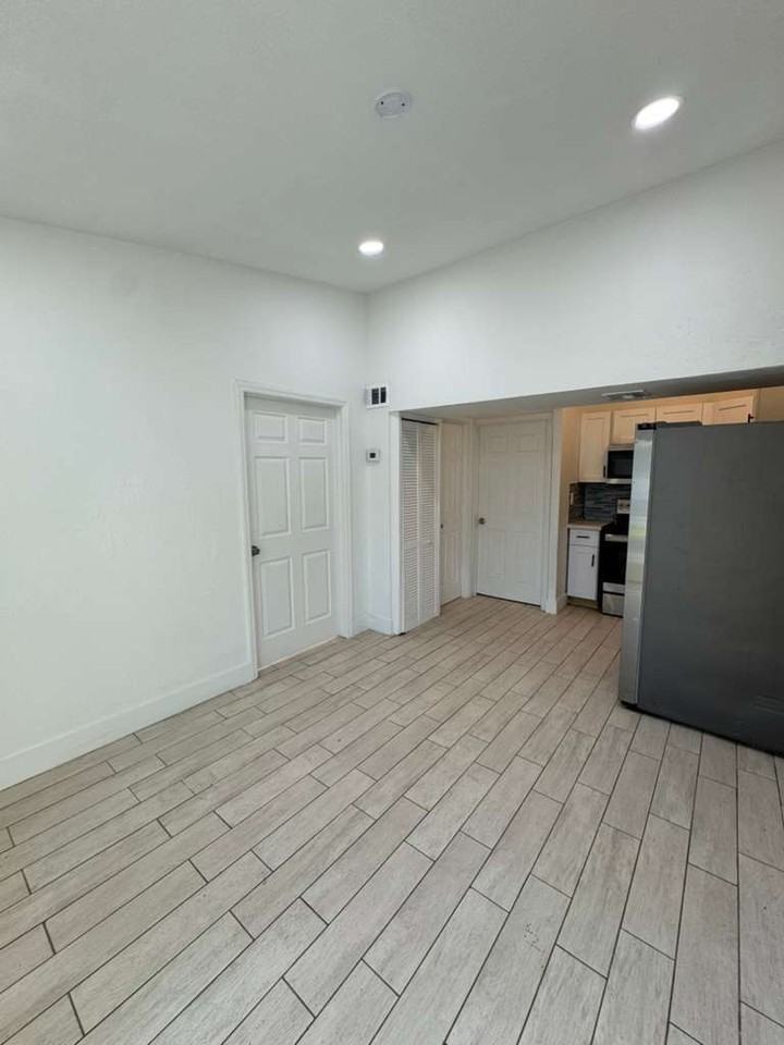 3039-3115 AVENUE J - Photo 2 of 11