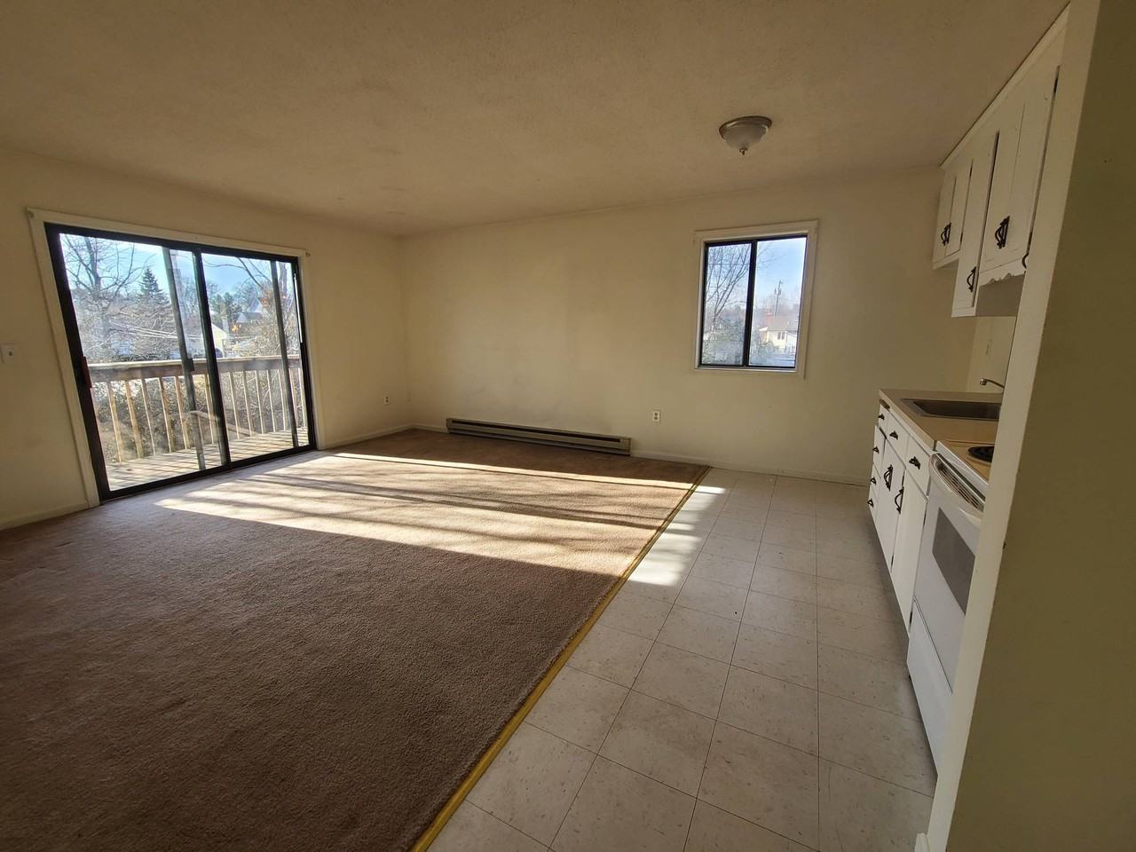 311R East Street - Photo 4 of 6